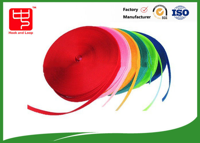 O gancho da mistura do poliéster e o laço coloridos nylon Rolls/costuram na tela do gancho e do prendedor do laço